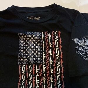 We The People women’s short, sleeved T-shirt, size medium